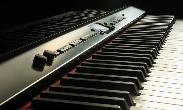 Đàn organ keyboard điện tử